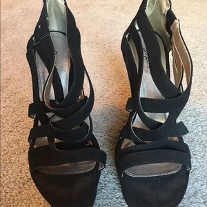 Qupid Black Platform Wedge Sandals Size 9 Like New