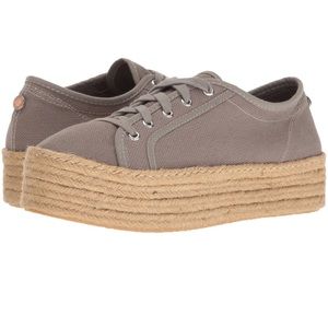 *NWT* Steve Madden Platform Sneakers Gray/Taupe