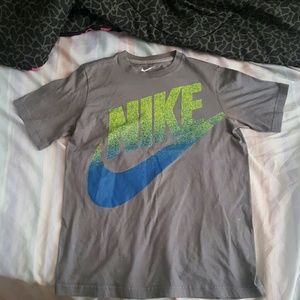 Nike t shirt [15$ sale]