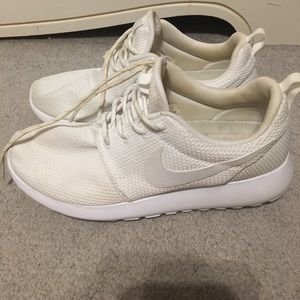 White on white Nike Roshes