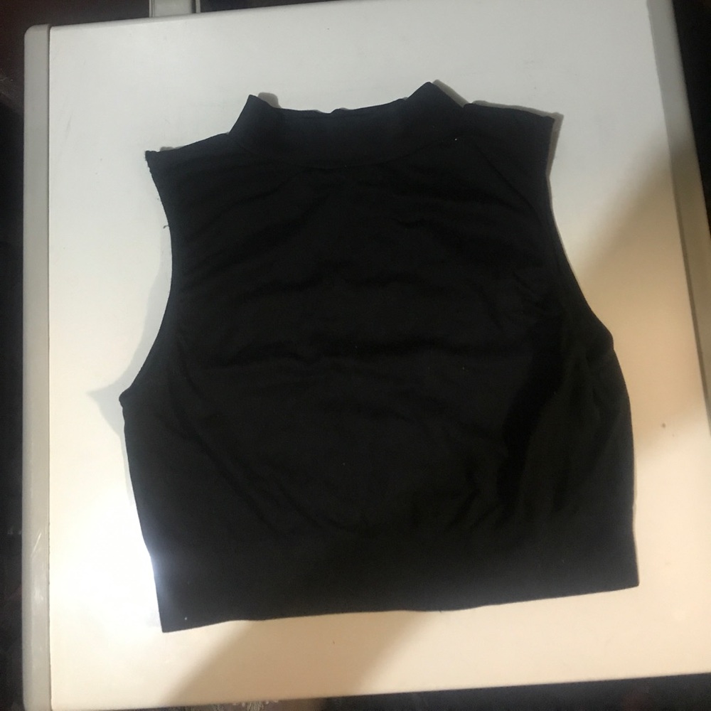 Black crop top