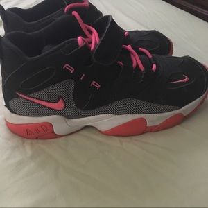 Nike air turf raiders