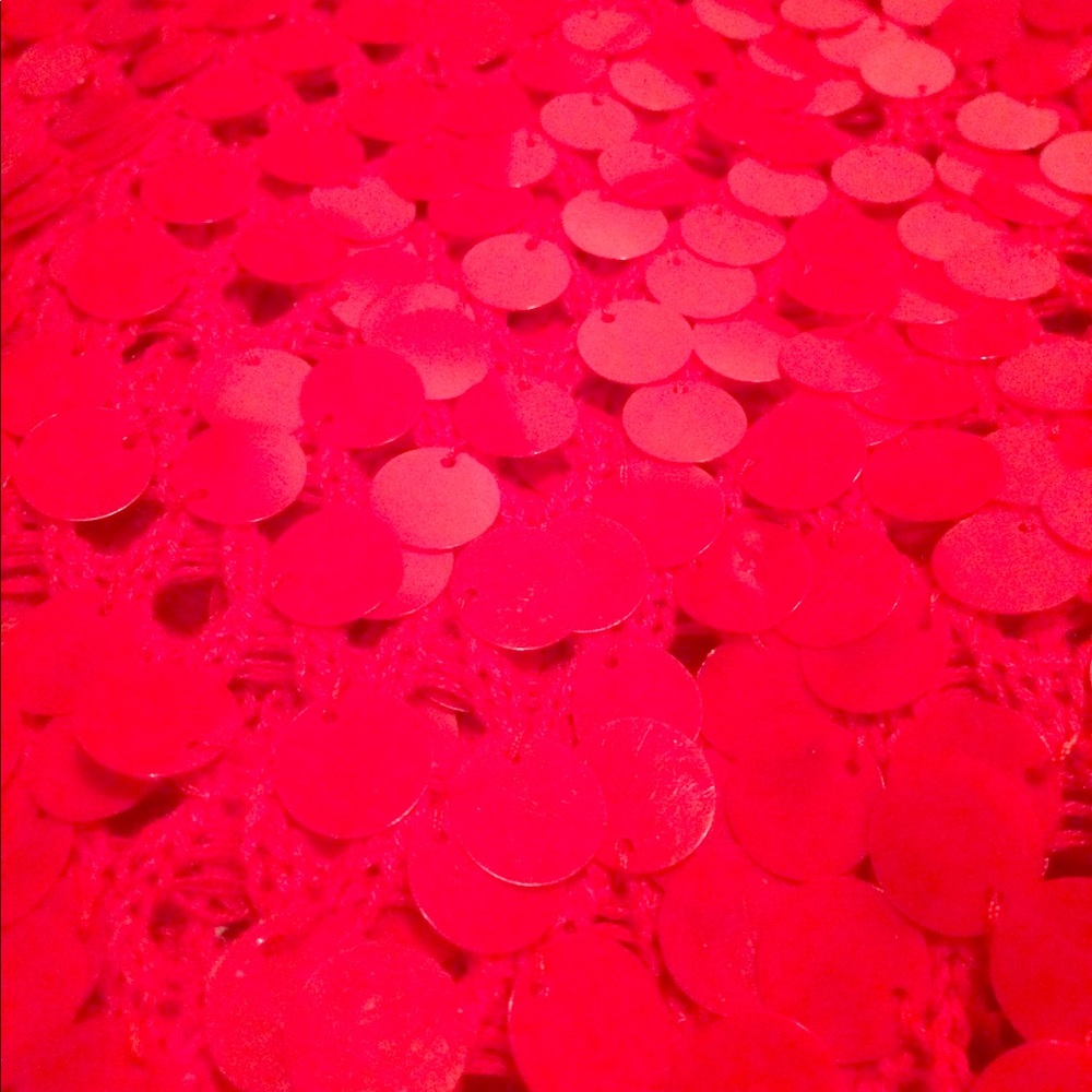 Red sequins overthrow