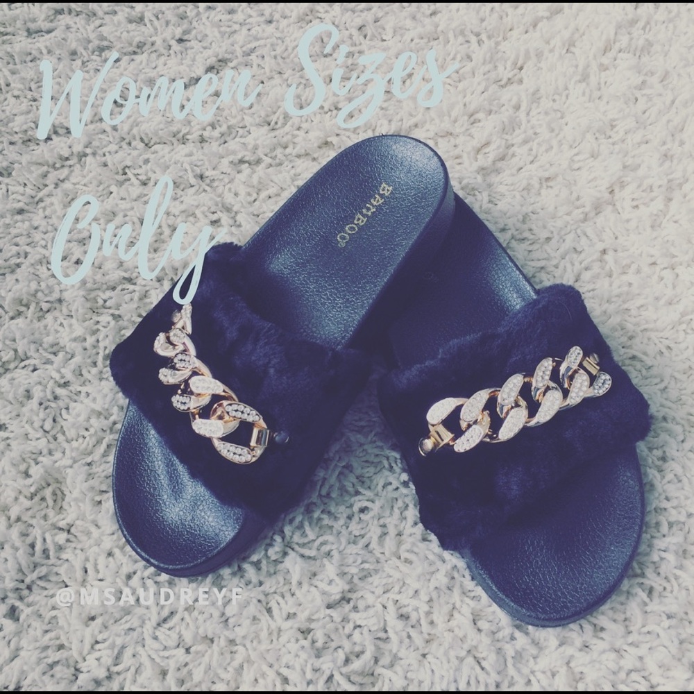 SALE: Black Fur Slides w/ Chain Link
