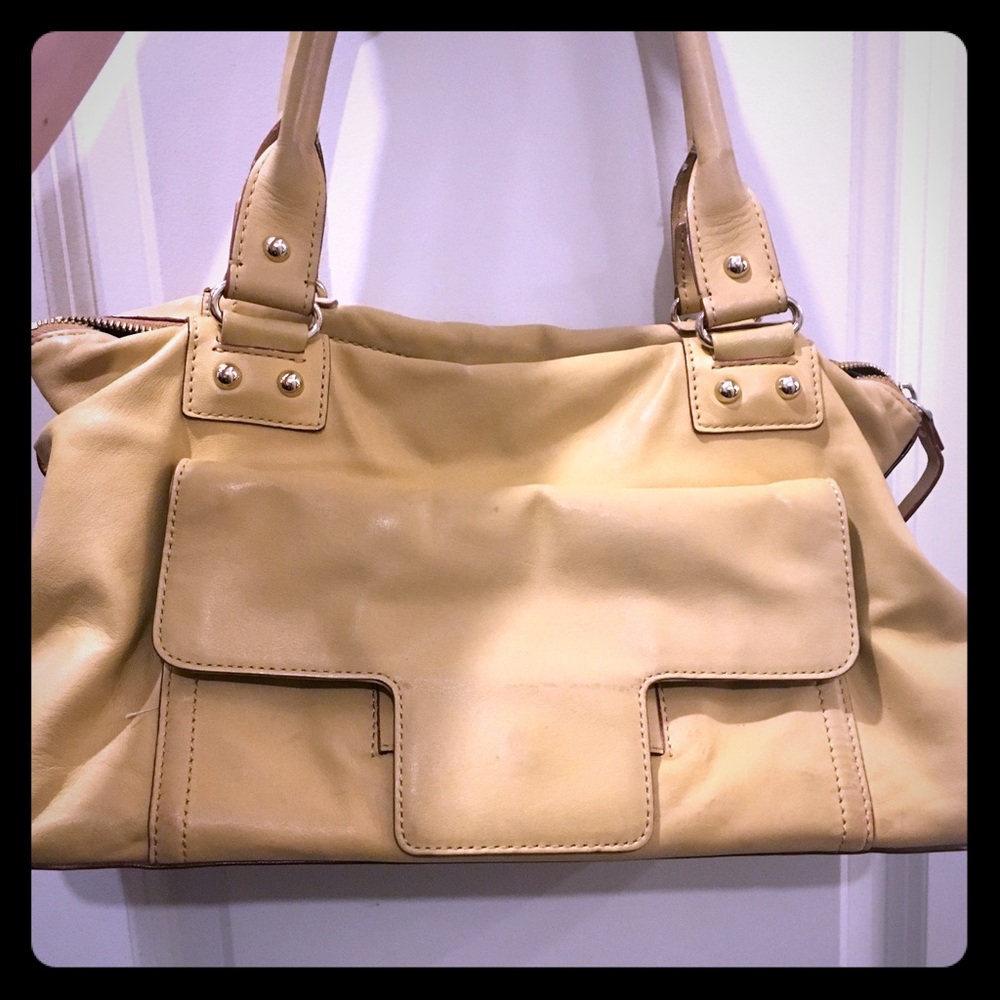 Kate Spade tan purse. Great condition.