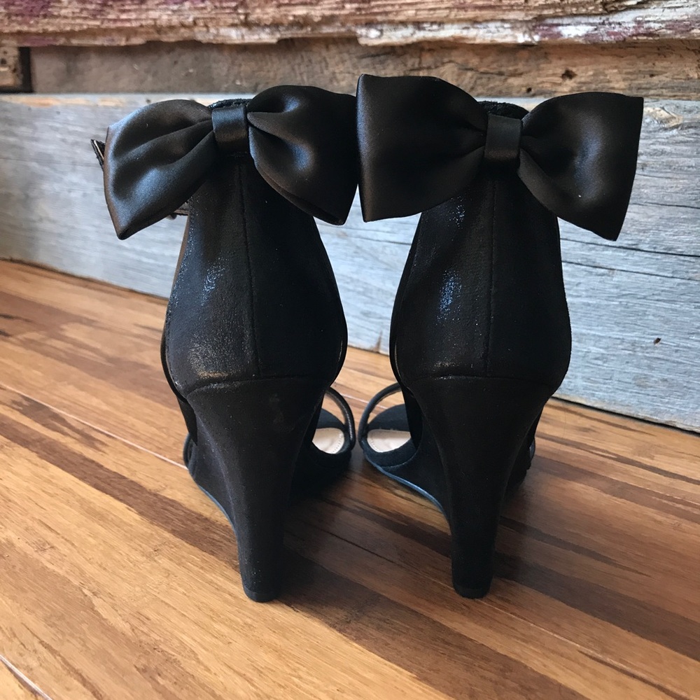 Betseyville Bow Wedges
