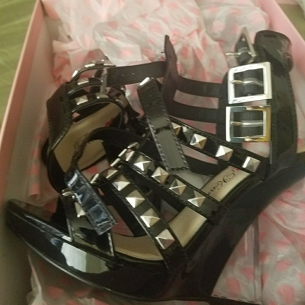 New Shoes with the box