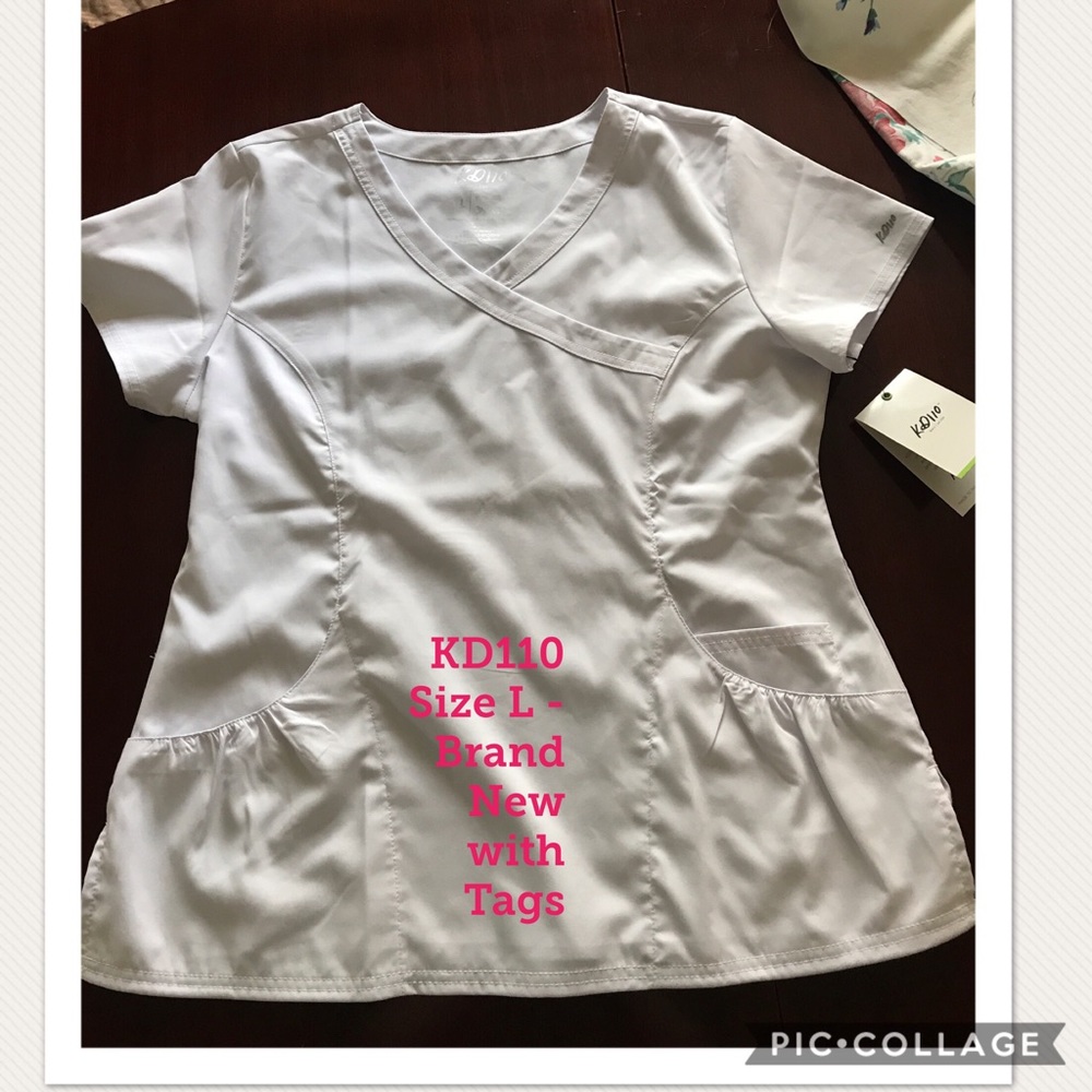 KD110 Scrub Top