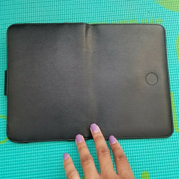 Kindle Paperwhite Ralph Lauren eReader Case - Picture 3 of 4