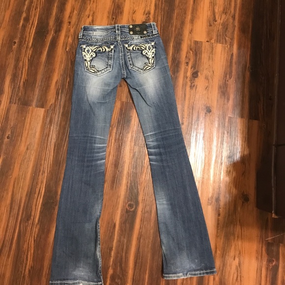 Miss Me Jeans - Picture 2 of 3