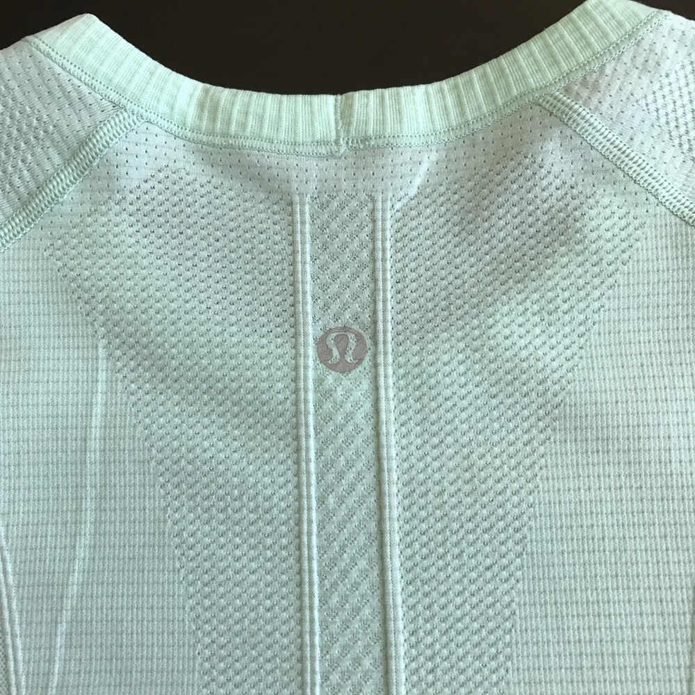 LULULEMON Workout Top