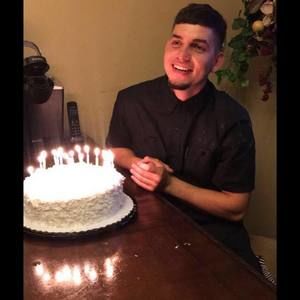 Meet your Posher, Javier