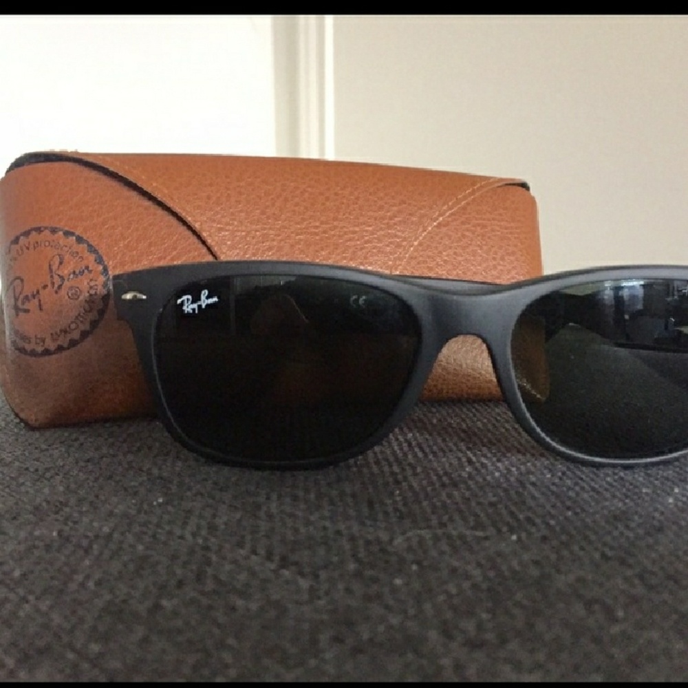 🚫❎SOLD❎🚫Authentic Ray-Bans