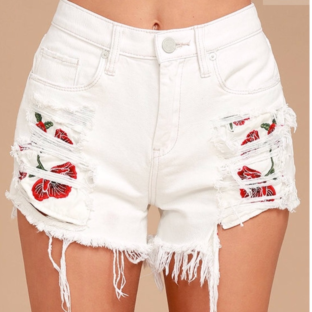 BLANK NYC white embroidered shorts, size 25