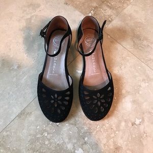 Jeffrey Campbell kalinda flat with a tiny wedge