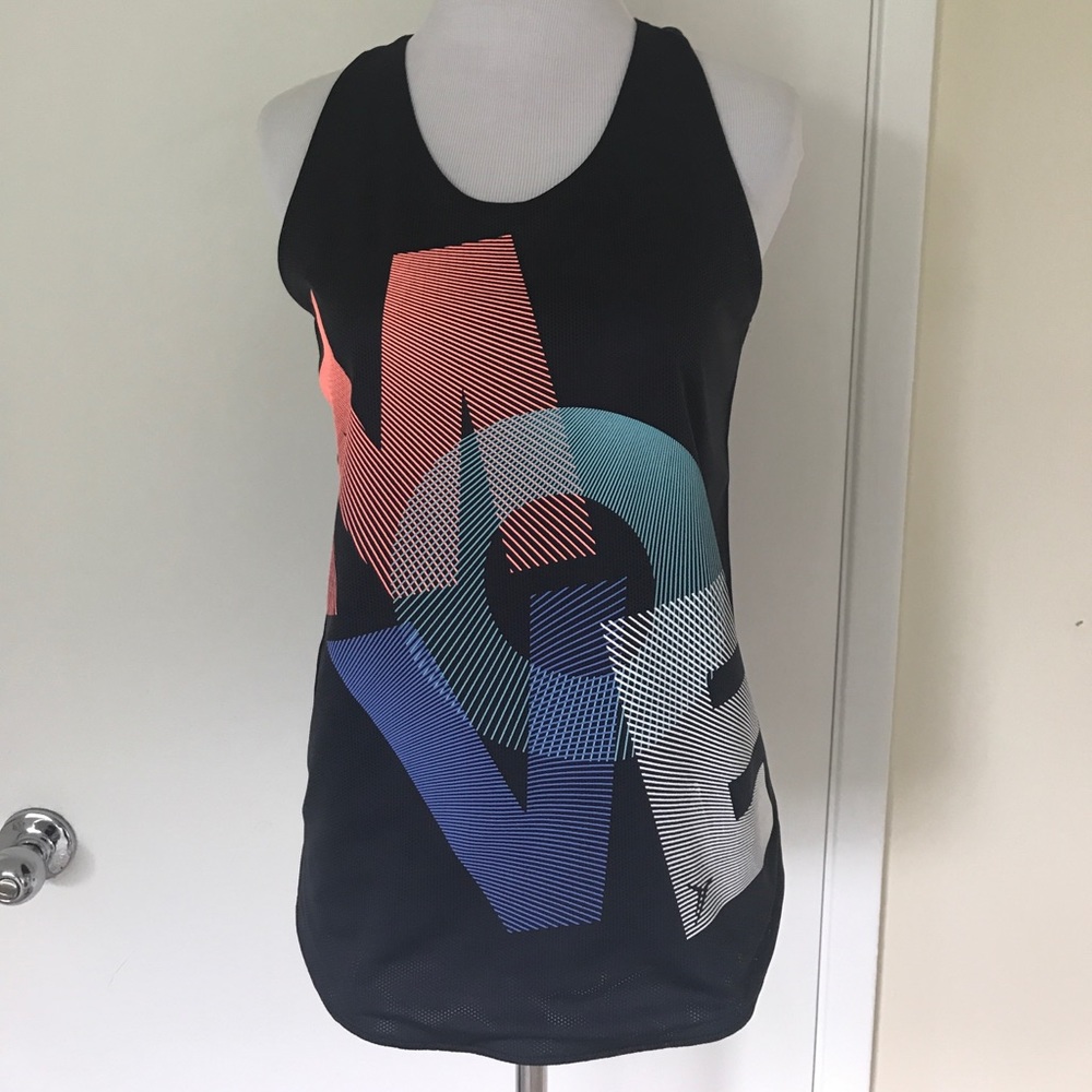WORKOUT TANK TOP.