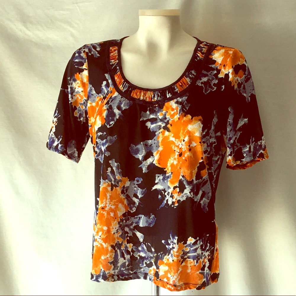 Ellen Tracy Silk & Nylon Tee Shirt. Size M.