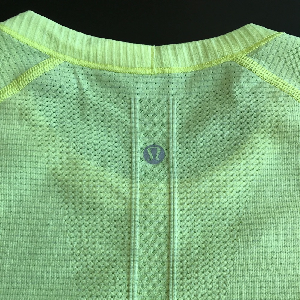 LULULEMON Workout Top