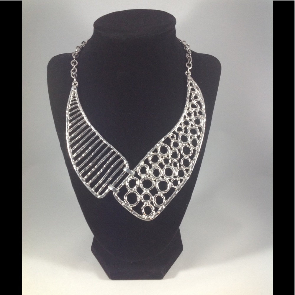 Asymmetrical avant-garde necklace