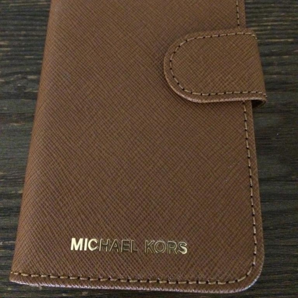 Michael Kors iPhone 7 Case and Wallet