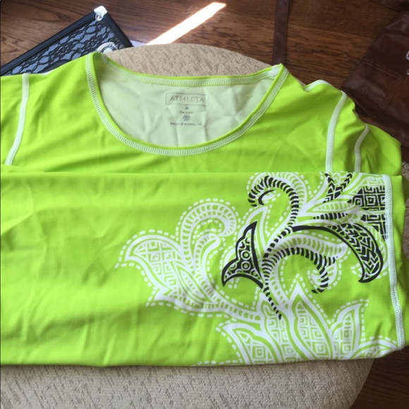 Athleta Rashguard - Picture 2 of 3