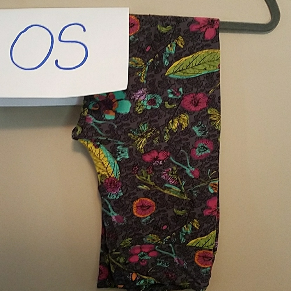 NWOT OS lularoe leggings