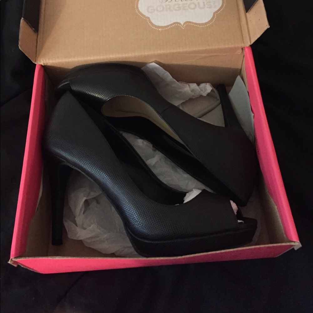 Black peep Toed heels