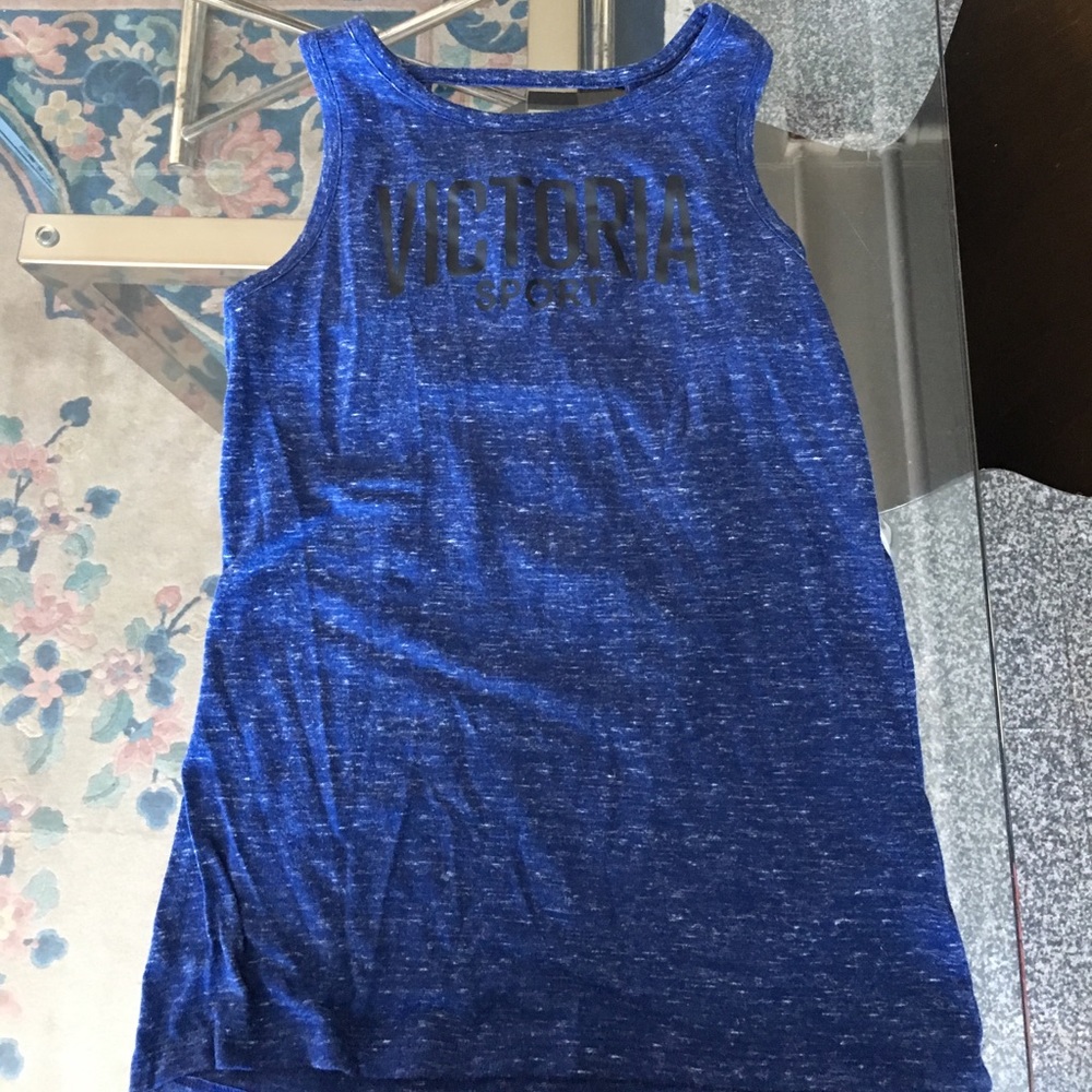 Victoria Sport Cutout top sz XS