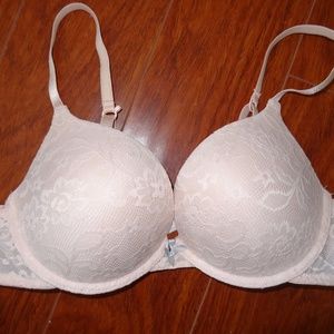 Xhilaration Light Pink Lace Bra 36B