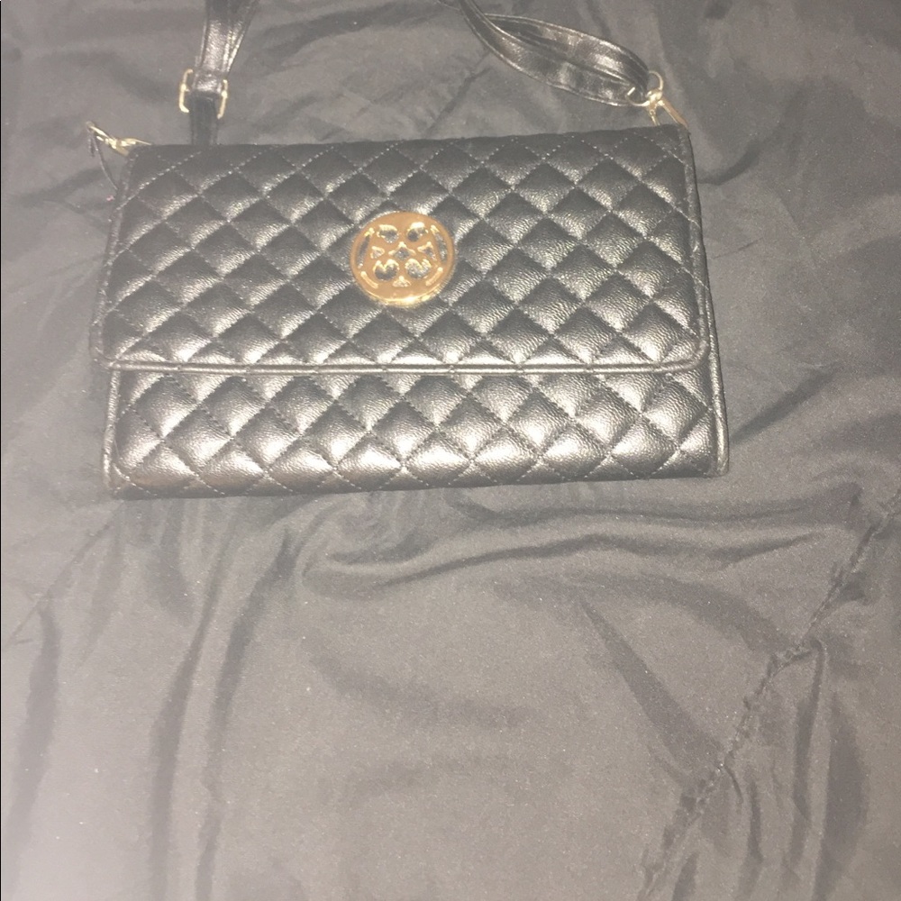 Black cross body purse