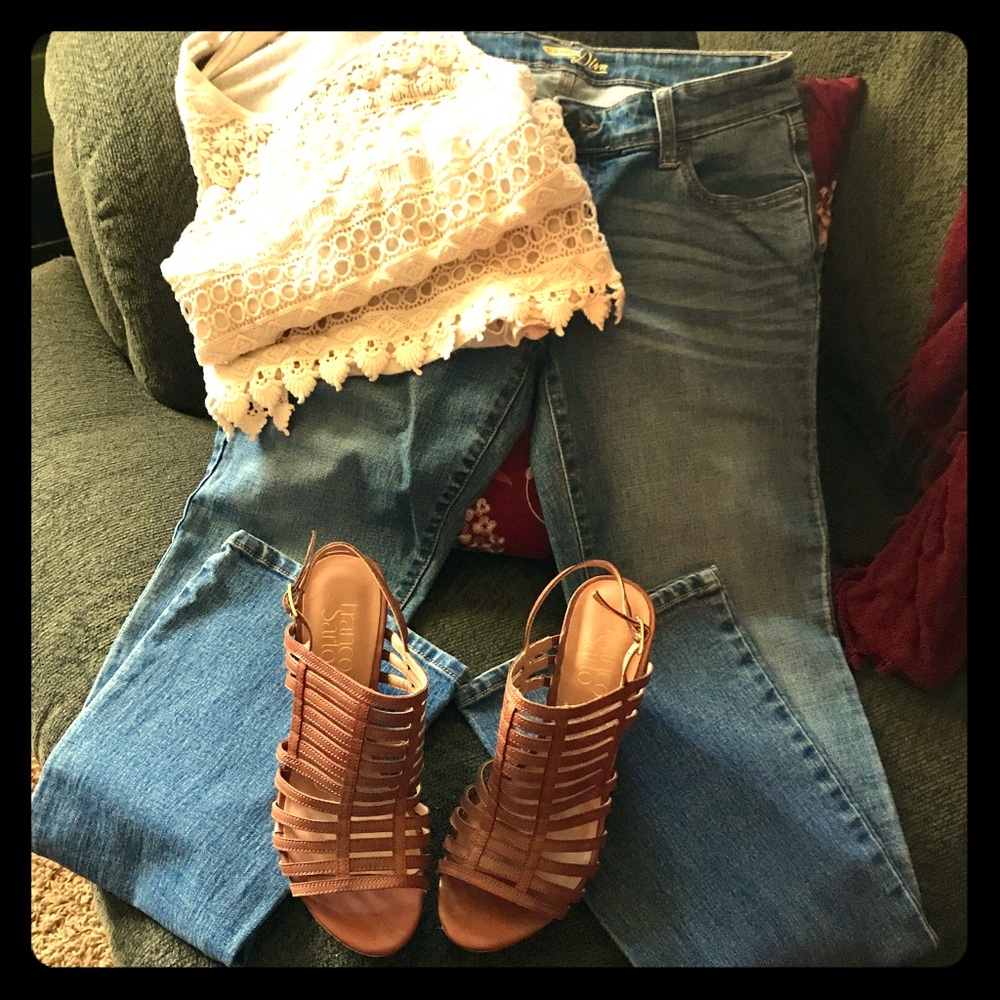 Old Navy Diva boot cut jeans.