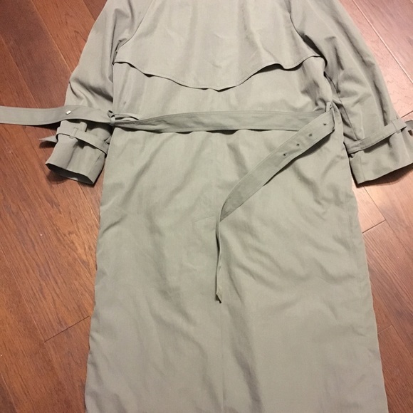 London Fog Trench Coat - Picture 6 of 7