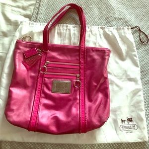 Authentic Coach Poppy Zippered Tote