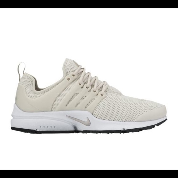 Nike Shoes - Make Offer- WMN'S Presto Light Bone