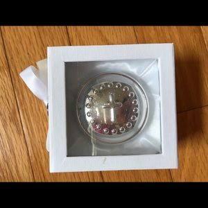 Mud pie first tooth or curl keepsake cross box