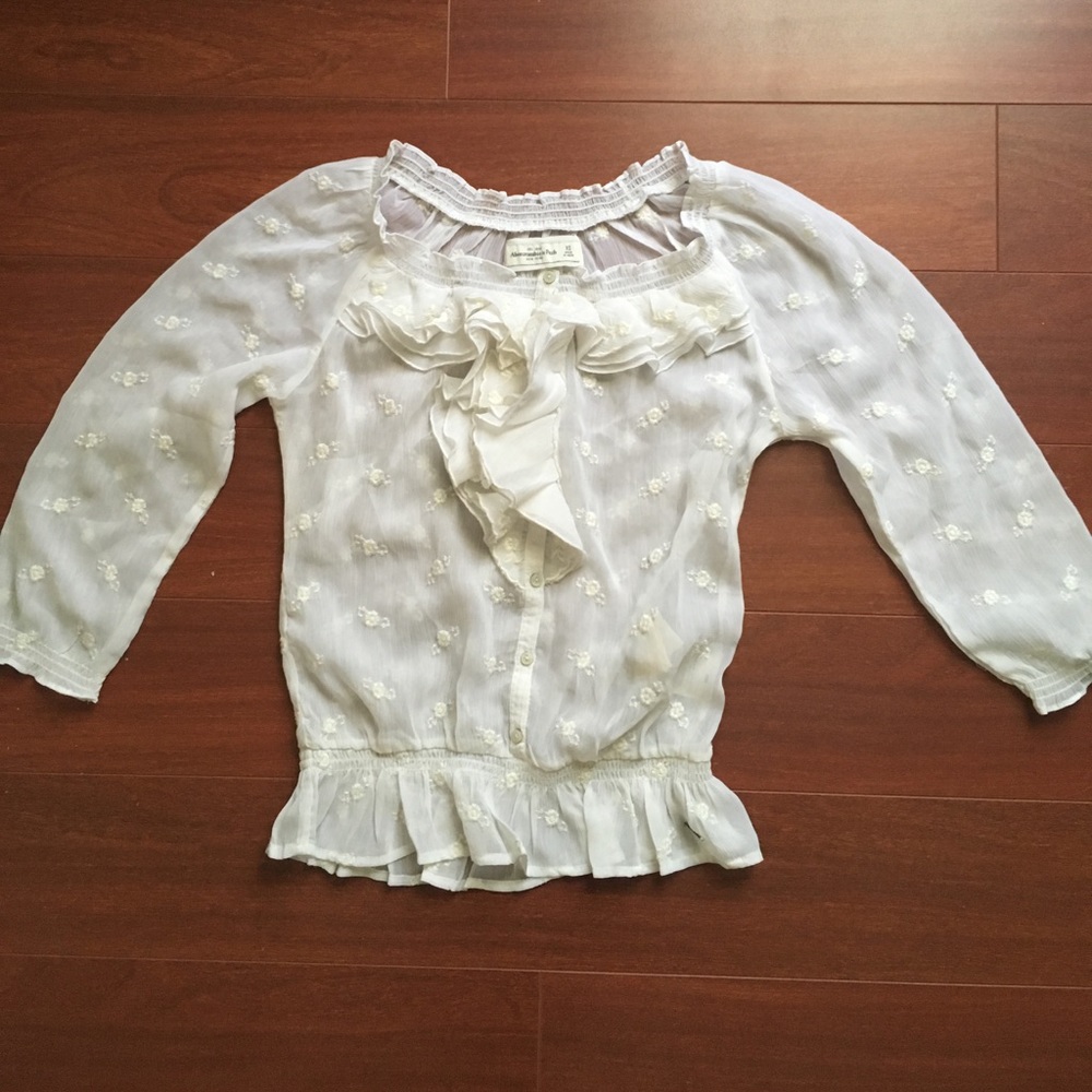 🖤 Ruffle Abercrombie and Fitch blouse