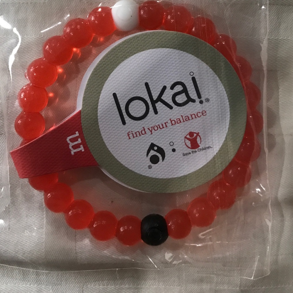 Red medium lokai. Brand new