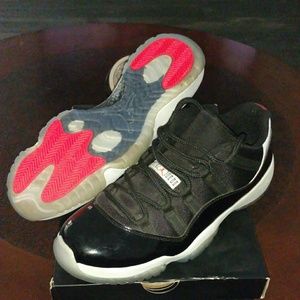 Jordan 11 Retro Low