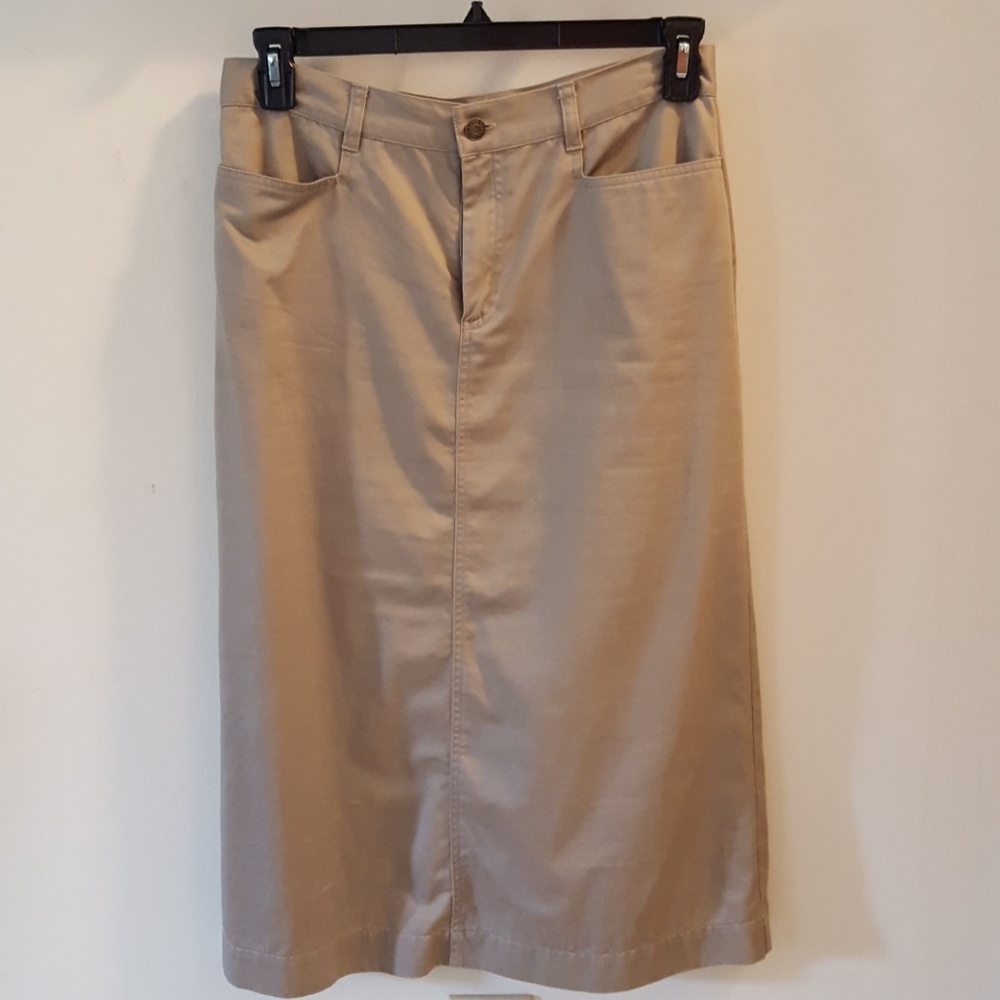 Straight line ankle length khaki skirt