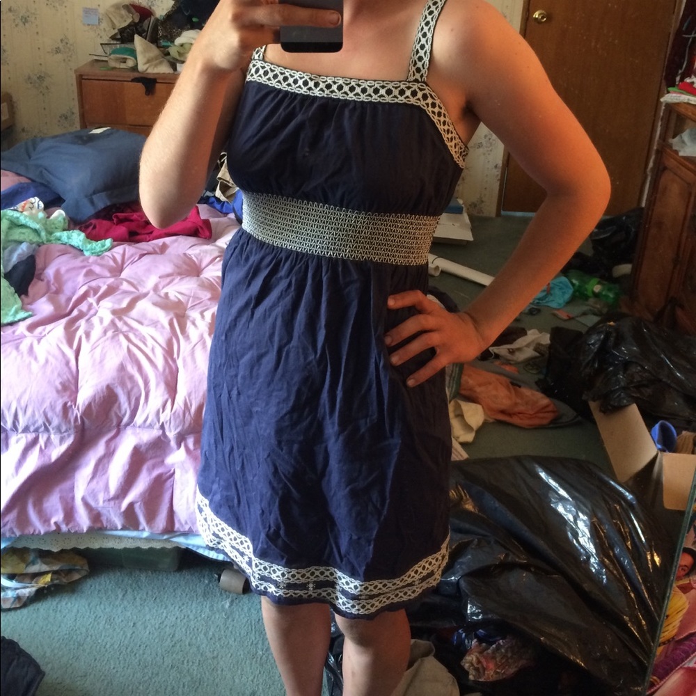 Navy dress w white detailing