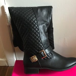 Women's ShoeDazzle Boots