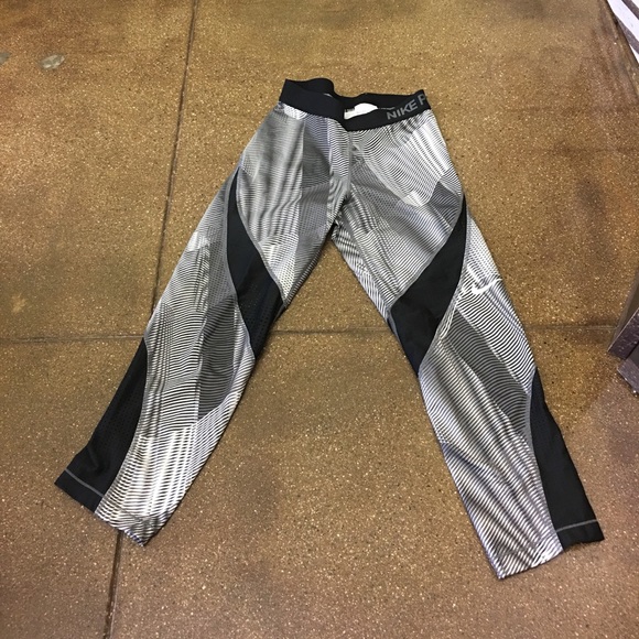 Nike Pants - Nike Pro workout leggings with fishnet