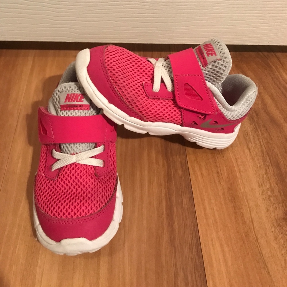 Nike Toddler Shoes- 9c