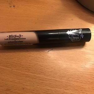 Kat Von D concealer