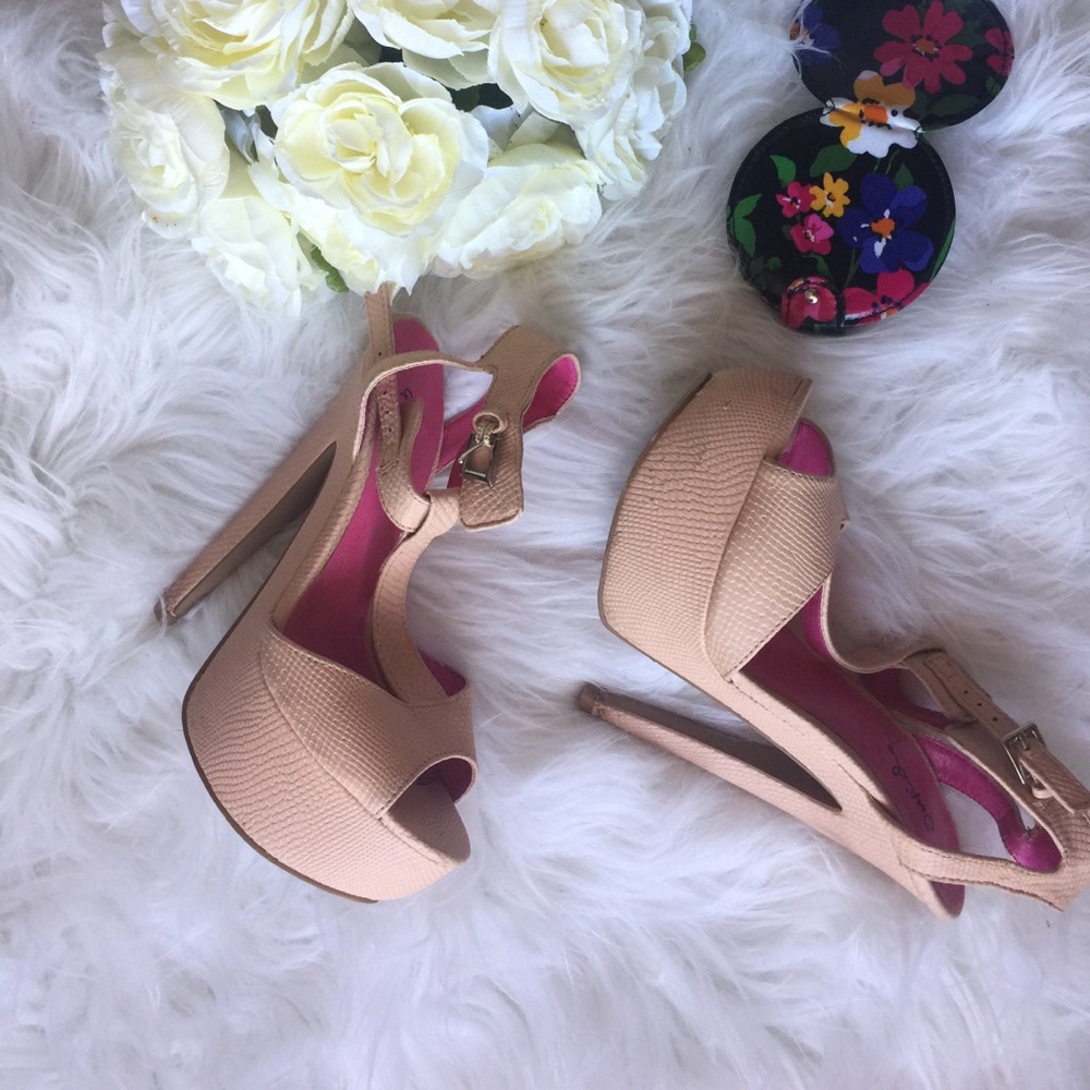 BLUSH PINK HEELS🌸 perfect for a cute outfit💕
