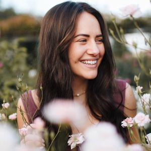 Meet your Posher, Ava