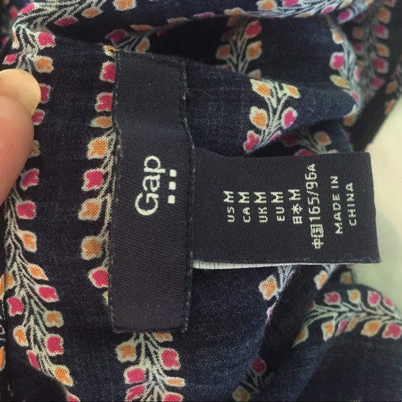 Gap blouse - Picture 2 of 2