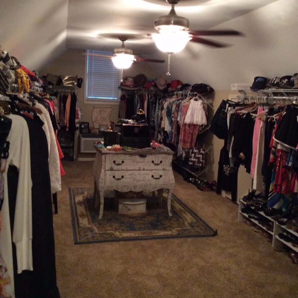 Elizabeth "REAL"  Closet