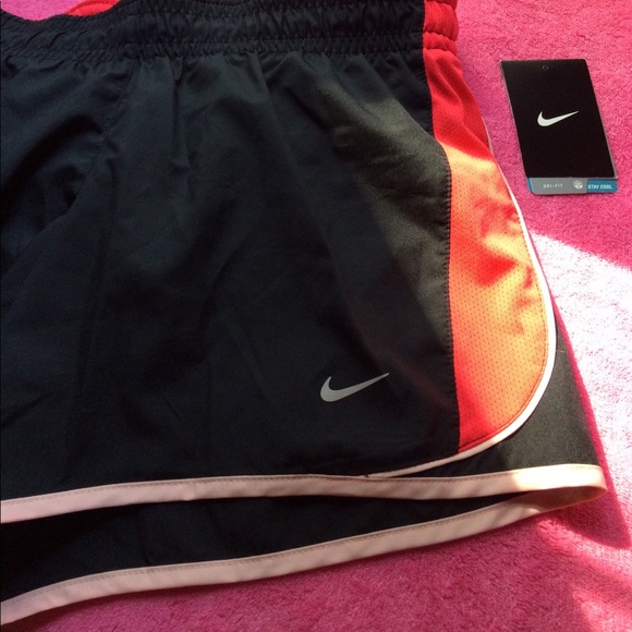 NIKE Black Red Sports Short ⚽️ - Picture 2 of 6