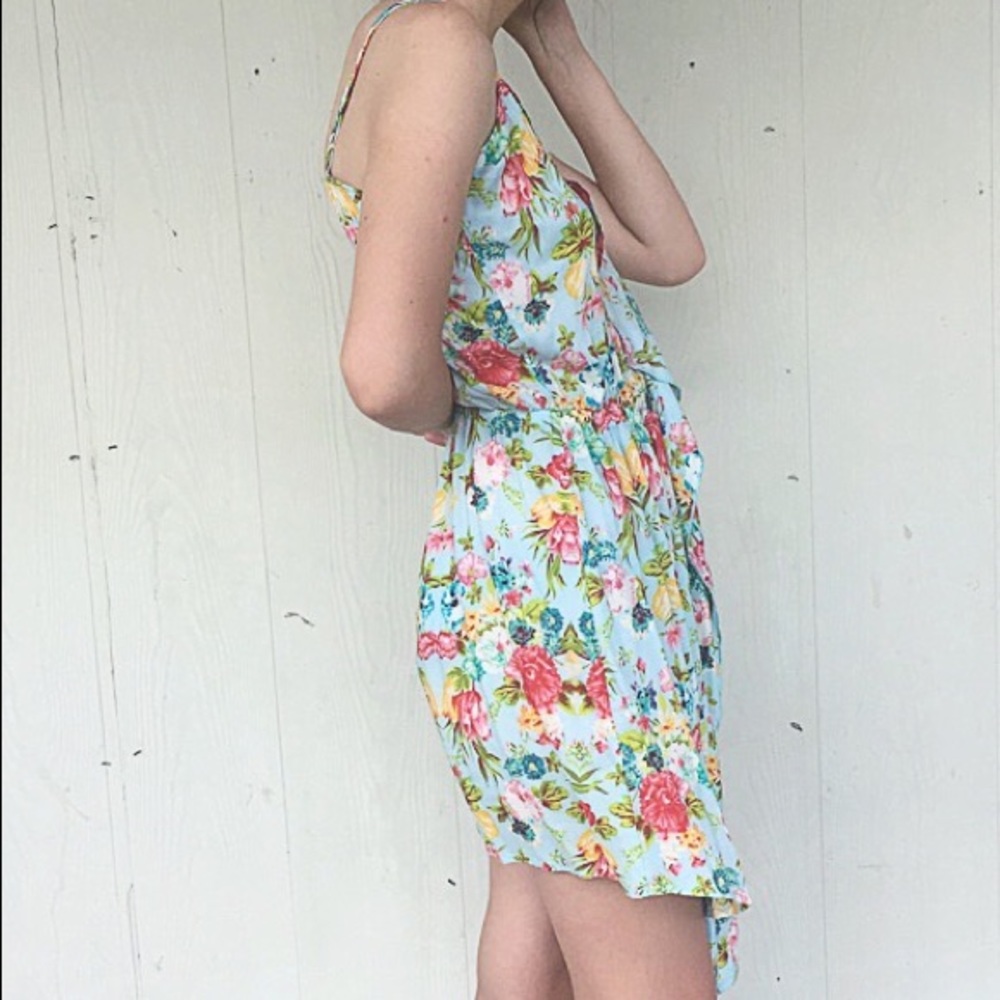 💥CLOSING CLOSET!!💥 Madigan Floral Dress medium